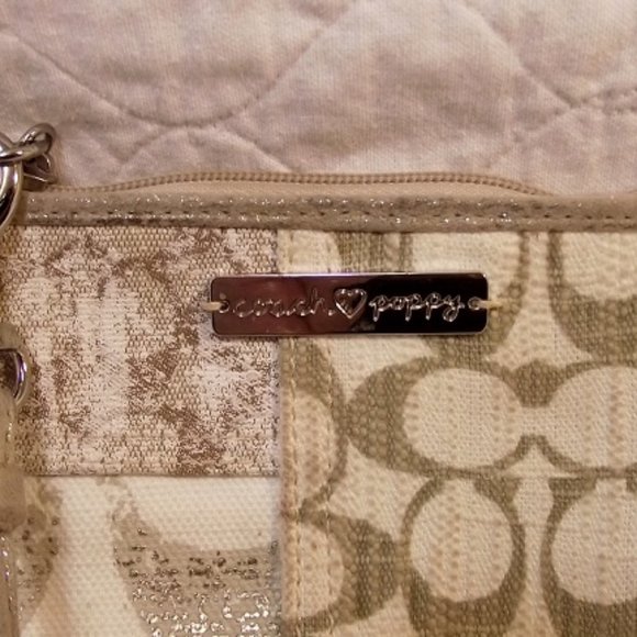 COACH Poppy canvas Wristlet - Picture 4 of 9